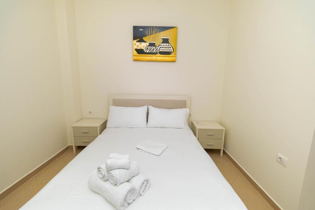 Premier Guest House Avlonya Dış mekan fotoğraf