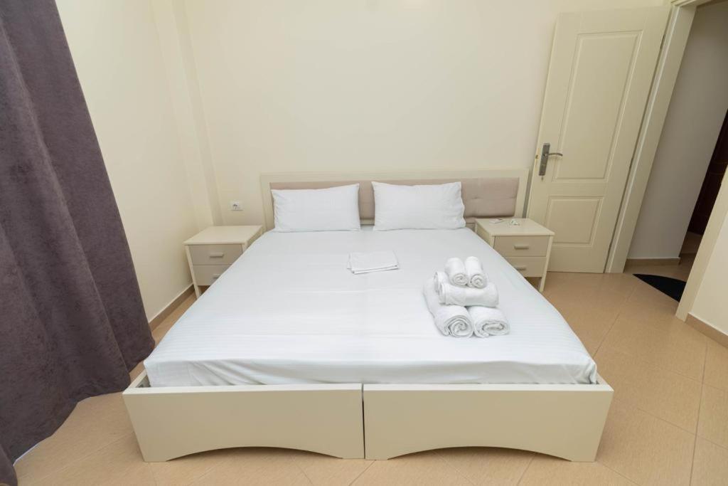Premier Guest House Avlonya Dış mekan fotoğraf