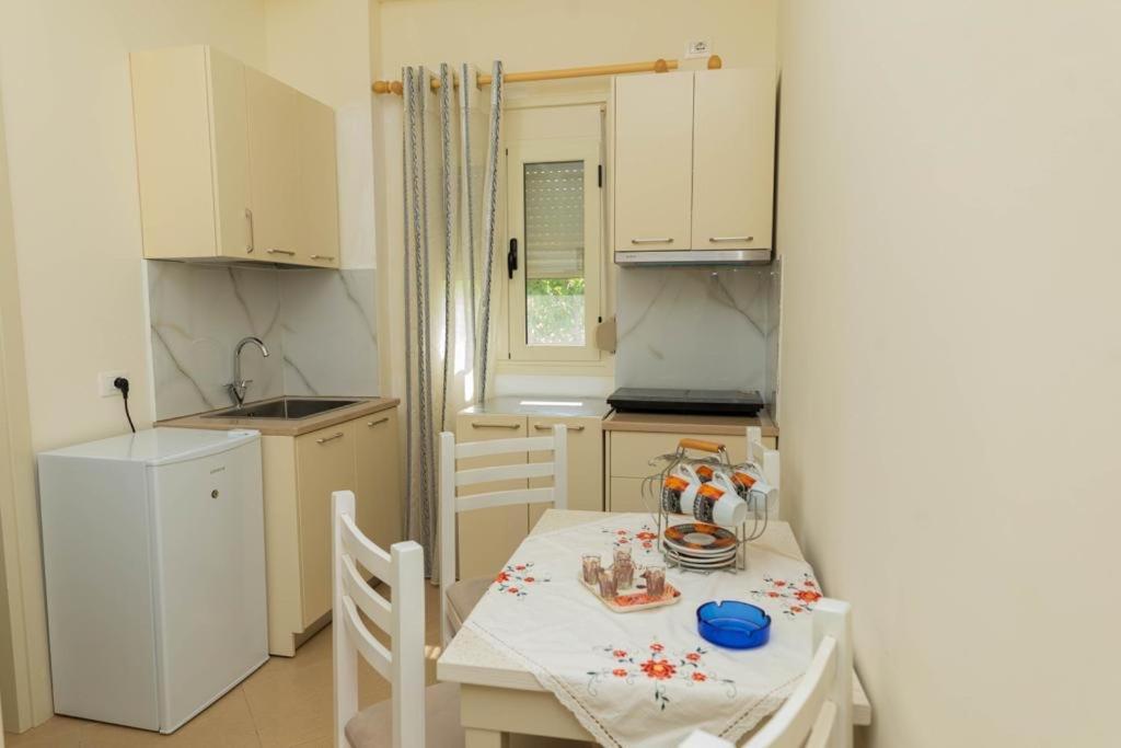 Premier Guest House Avlonya Dış mekan fotoğraf
