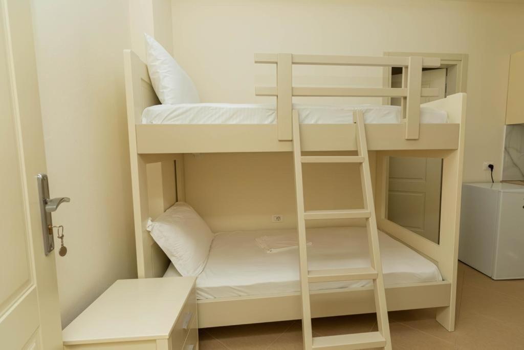 Premier Guest House Avlonya Dış mekan fotoğraf